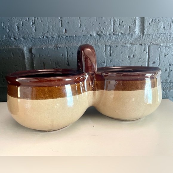 American Vintage Other - Boston Bean Pot Brown and Tan conjoined Condiment Holders